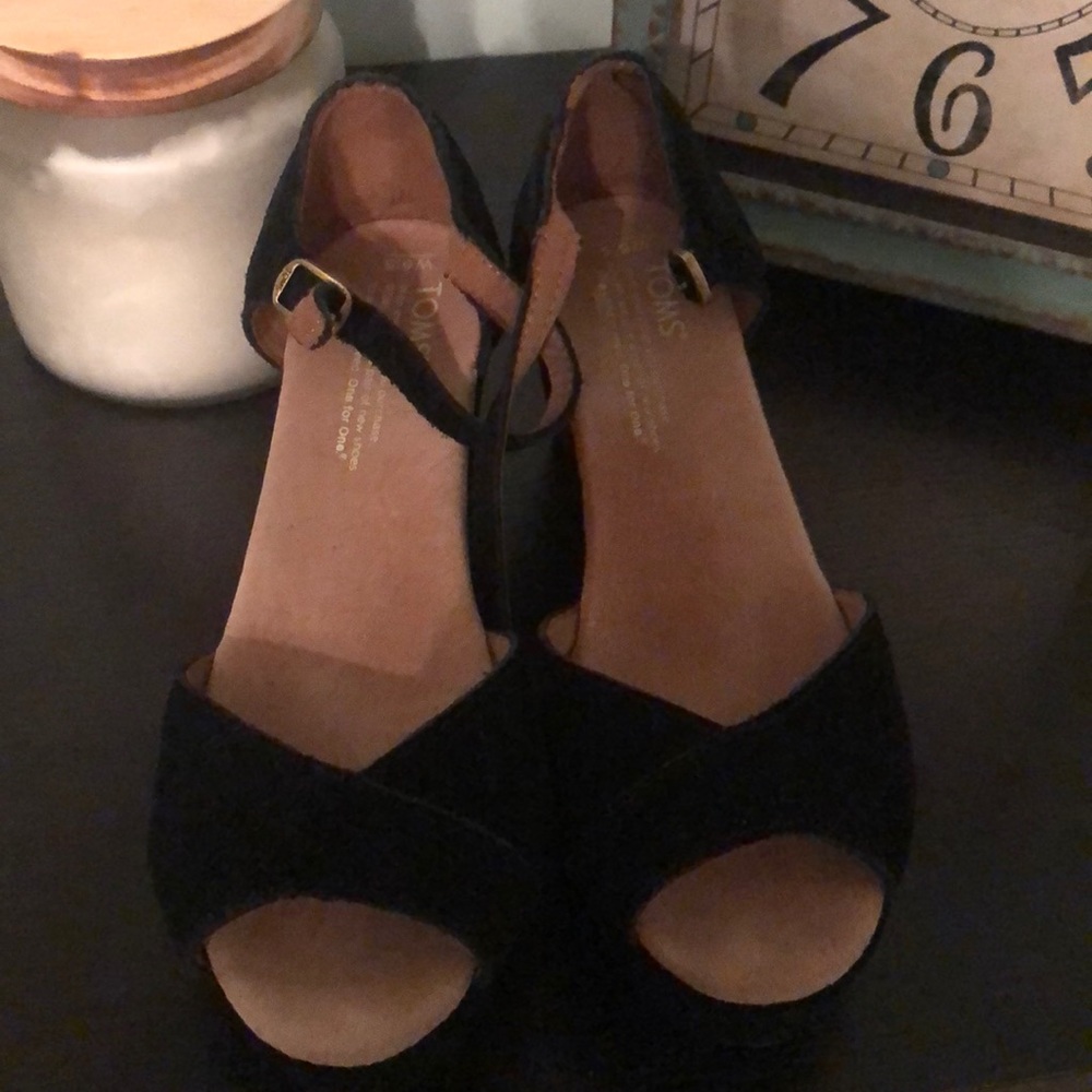 TOMS Platform Sandal